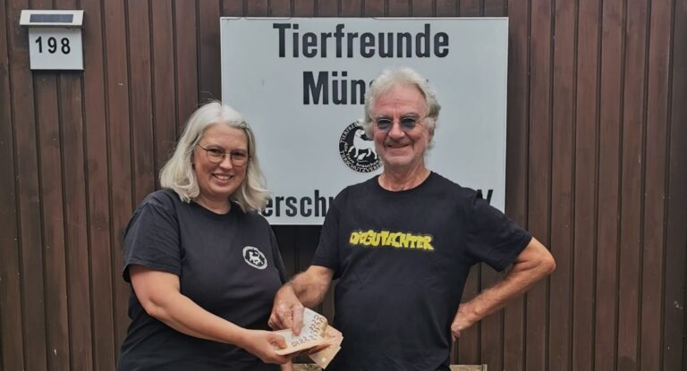 Band “DIE GUTACHTER” und Pension Schmidt spenden 500 Euro