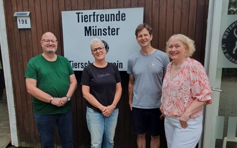 Politischer Besuch im Tierheim